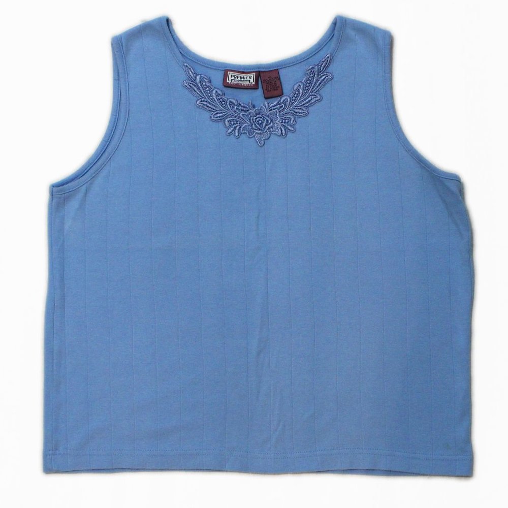 🌊XL Blue Tank Top with Floral Neckline